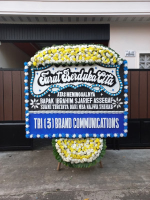 Papan Bunga Duka di Pasar Ambacang